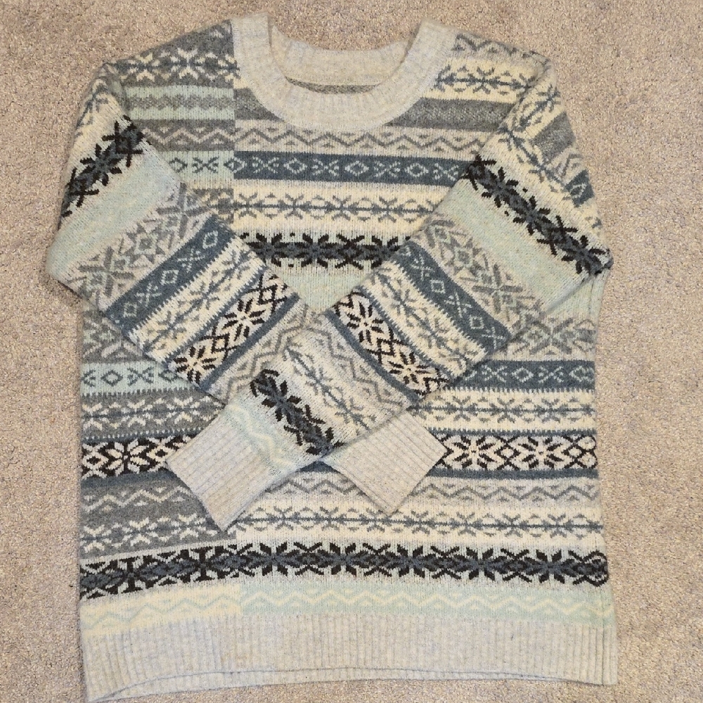 Womens Patterned Sweater - Gray and Blue